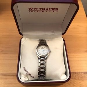 🎁 Wittnauer Swiss Ladies Watch with a date window